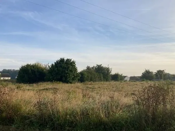 Terrain 1895 m²