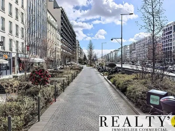 Boutique 2 pièces 75 m²