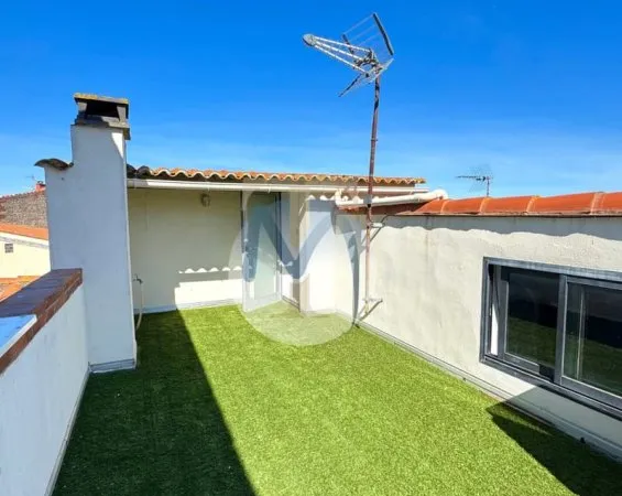 Maison de village avec studio et T4