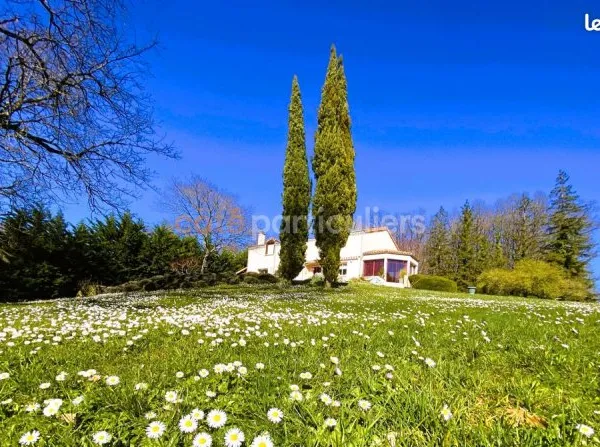 Maison 7 pièces 226 m²