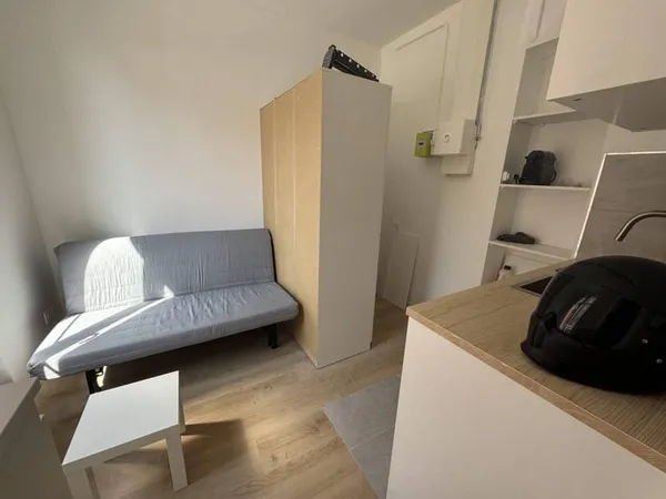 Studio 1 pièce 11 m²