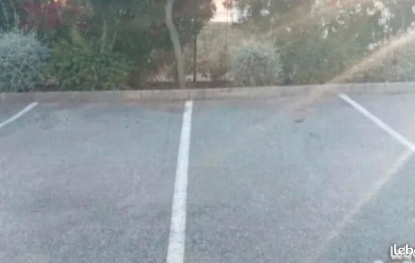 Le luc place de parking prive residence la vigneraie