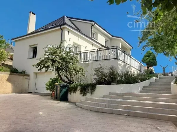 MAISON INDIVIDUELLE A CHANAS