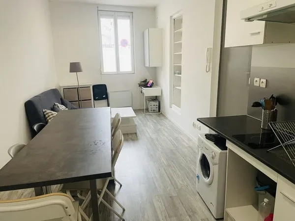 Appartement T2 meublé Place Saint-Marc