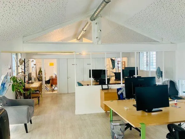 Bureaux 220 m²
