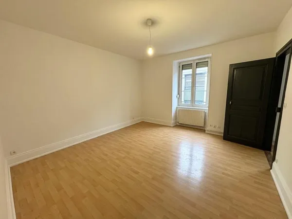 Appartement F3 rénové 59,20 m2 Mulhouse, 1er étage