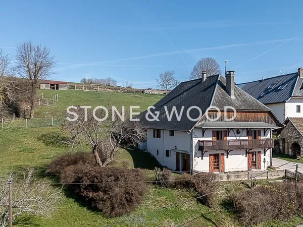 Belle ferme de 1860 à rénover, possibilités d'agrandissement