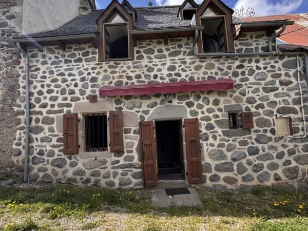 Maison mitoyenne Nozieres 15 300 DIENNE