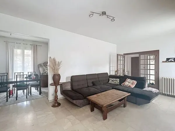 Maison 7 pièces 346 m²