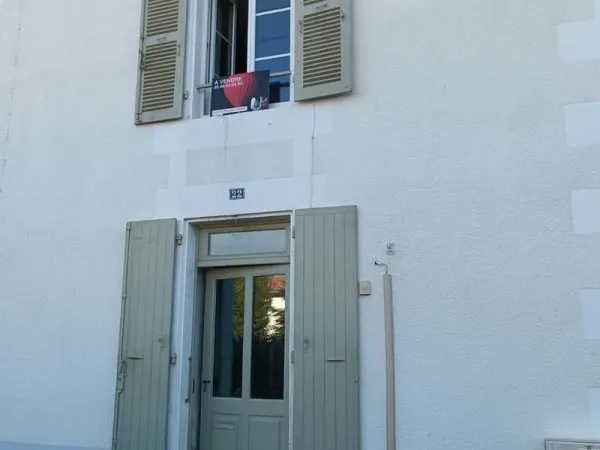 MAISON DE VILLE - Centre ville de Couhé
