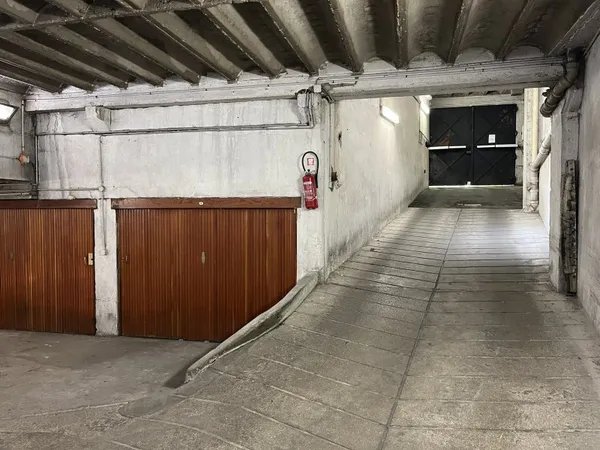 Vends parking 18m² entre Pont de l'Alma et Tour Eiffel
