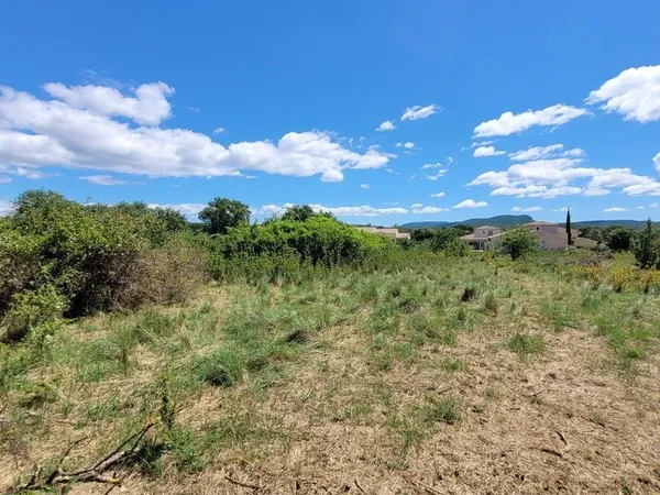 Allègres les Fumade (30) terrain à bâtir d'une superficie de 1075m2 environ