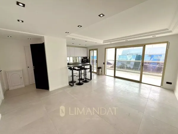 APPARTEMENT VUE MER CROISETTE