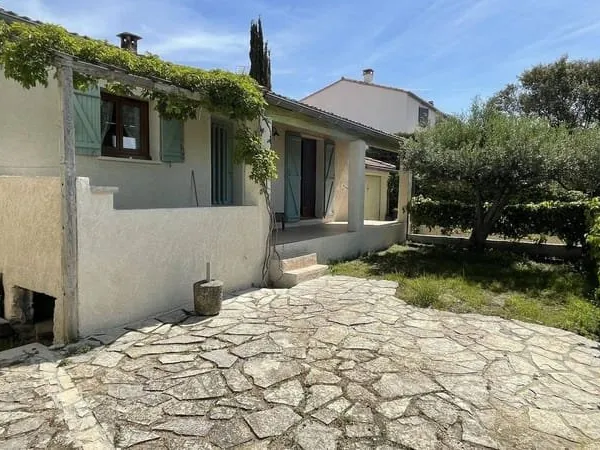 Maison de plain-pied 5 pièces 107 m²