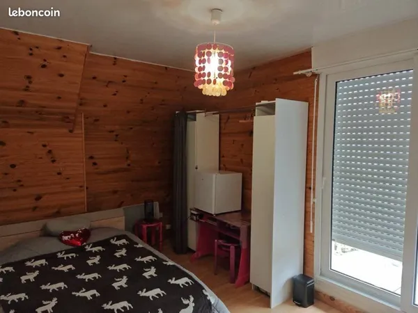 Chambre meublée avec balcon à louer à saint Grégoire