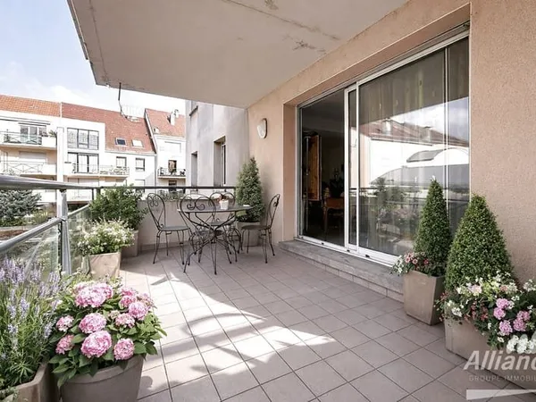A VENDRE - APPARTEMENT T4 DE STANDING AVEC TERRASSE ET ASC