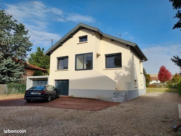 Grande Maison de 230 m² env. (SDP) Avec travaux intérieurs à prévoir