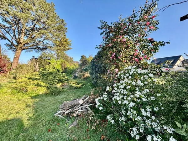 Vends terrain à bâtir