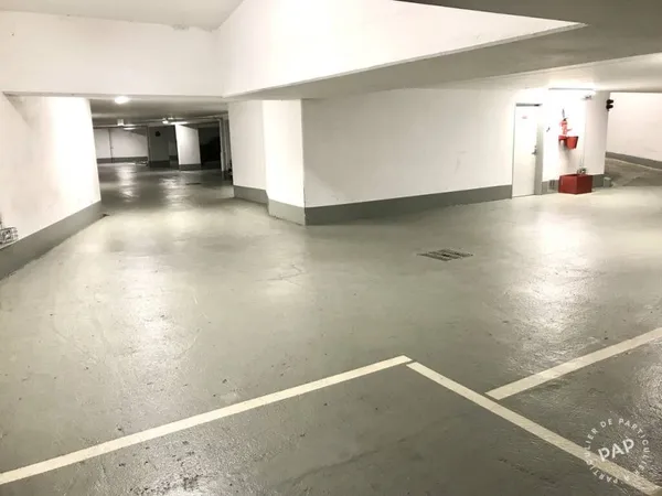 Garage/Parking