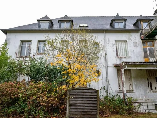 Immeubles - 2 703 m² - Quintin (22)