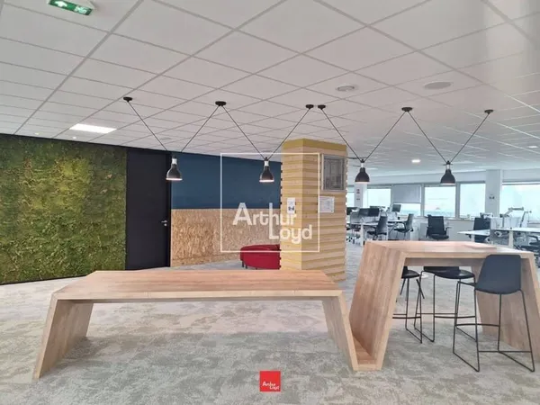 Bureaux 1710 m²