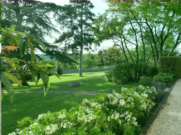 Maison 10 pièces 320 m²