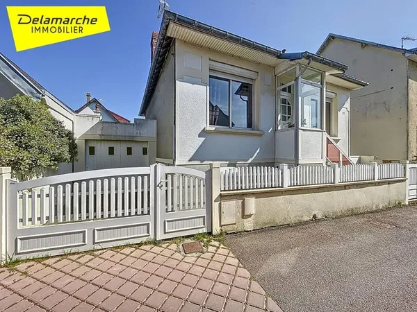 Ensemble de maison et appartement à vendre proche mer Donville Les Bains
