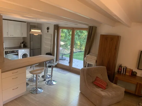 Loue maison meublée avec jardin