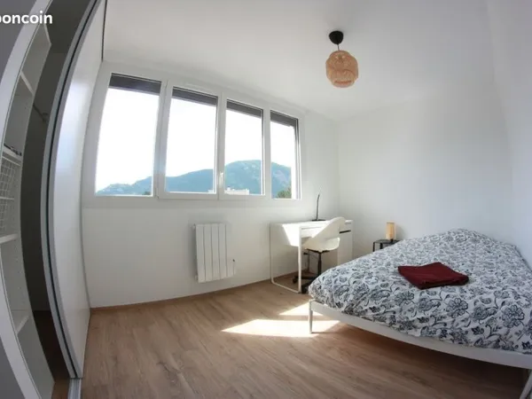 Chambre à louer dans colocation proche tram et campus