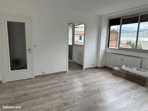 F2 standing + garage - Fauriel (50 m)