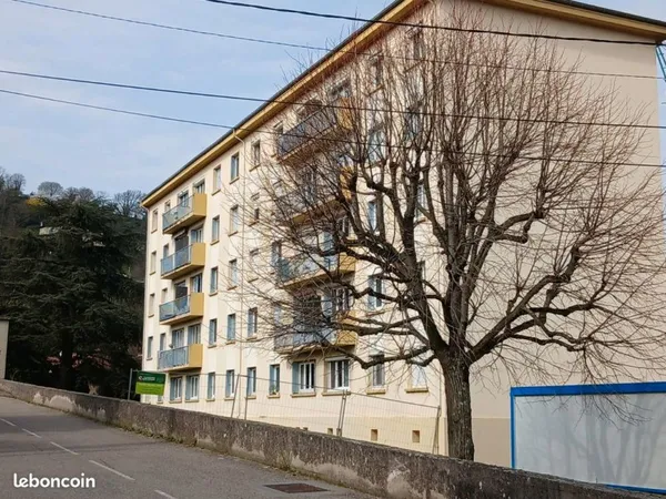 Loue appartement traversant meublé Vienne St Romain