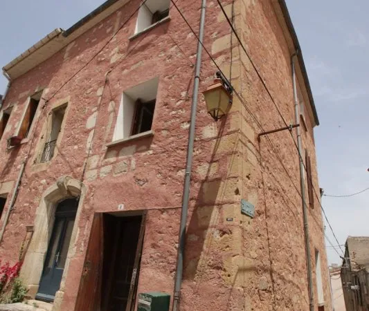 Quarante !! Maison T5 de 94 m2 à rénover