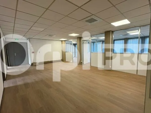 Bureaux 214 m²