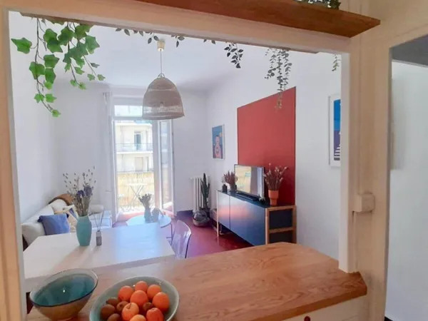 Loue T2 meublé tout équipé 5 Avenues - Juillet & Août 2026