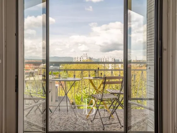 Lyon 4ème - Appartement de 103,54 m² - 3 chambres - Balcon filan