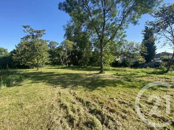 Terrain 1100 m²