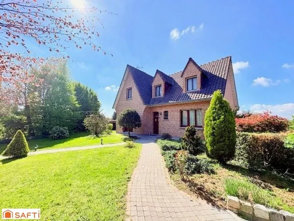 EN EXCLUSIVITÉ - Pavillon individuel semi plain-pied sur 2660 m² - Bermerain/ 4 Chambres