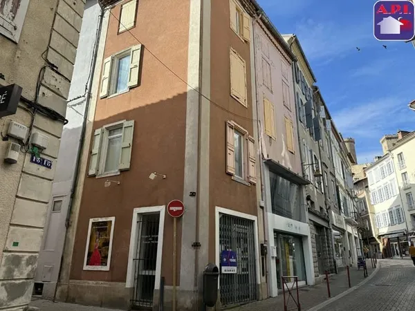 Bien immobilier de rendement Vente Foix  176m² 161000€