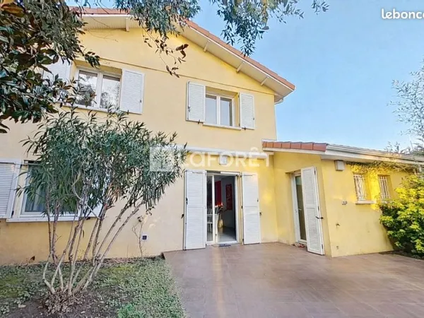 Maison 7 pièces 148 m²
