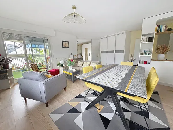 Appartement Angers Quartier Lutin- Victor Hugo, 4 pièces 82 m2, garage,véranda