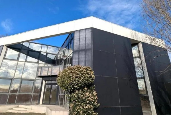 Bureau 290 m²