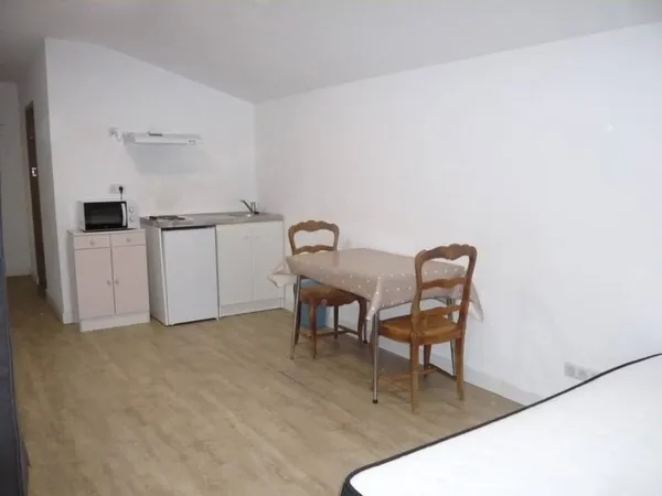 Studio 1 pièce 35 m²