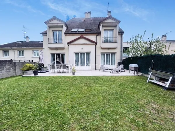 Maison 7 pièces 200 m²