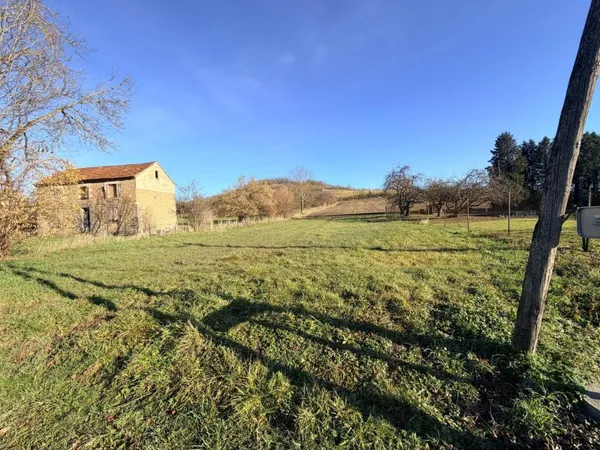 Terrain en individuel 740 m²