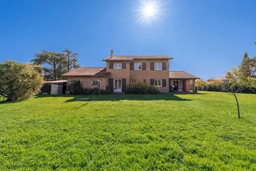 Maison 7 pièces 180 m²