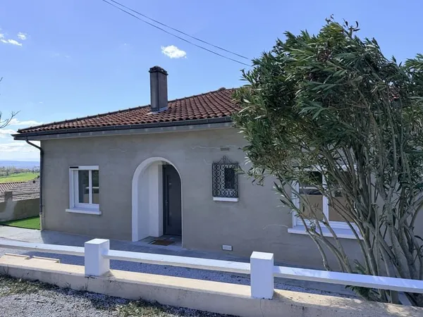 APPARTEMENT AVEC VUE ENTIEREMENT RENOVE