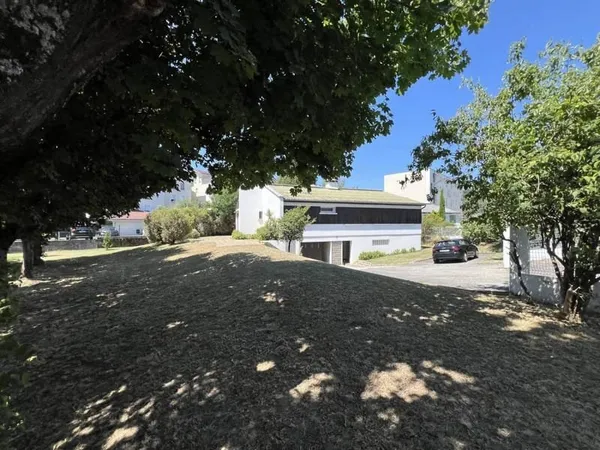 Maison 8 pièces 134 m²