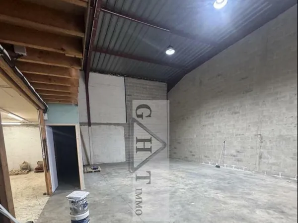 ENTREPOT 250 M² A LOUER GRETZ ARMAINVILLIERS