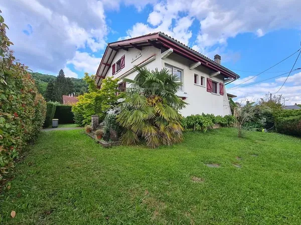Maison centre Gan 135 M2 - sous sol complet