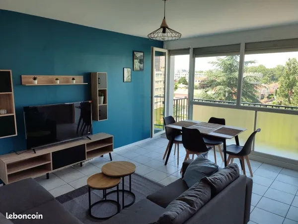 1 chambres meublées disponible le 16.05- Appartement T5, de 80m² à Bron / Loyer : 415 + 70 charges